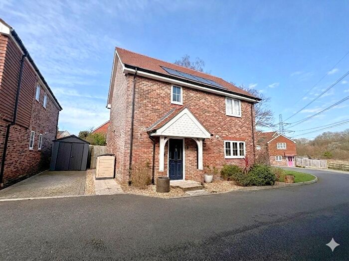 3 Bedroom Detached House For Sale In Willow Brook Close, Titchfield Common, PO14