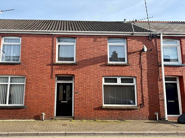 4 Bedroom Terraced House To Rent In Wigan Terrace, Bryncethin, CF32