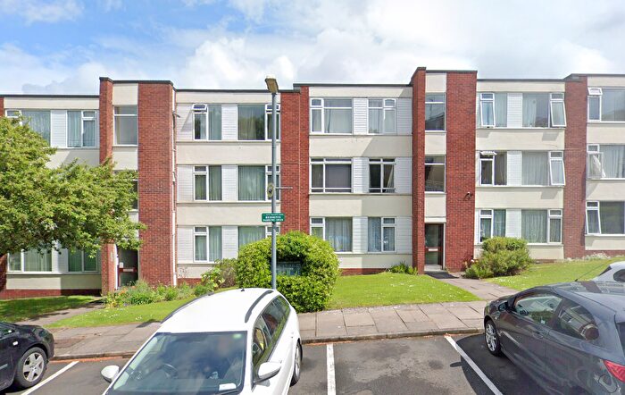 2 Bedroom Flat To Rent In Arden Grove, Birmingham, West Midlands, B16