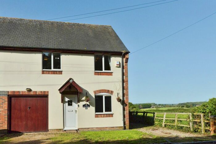 4 Bedroom Semi-Detached House For Sale In Stratford Road, Nash, Milton Keynes, MK17