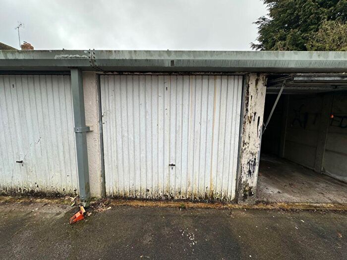 Detached House To Rent In Brownhill Road, Southampton, SO52