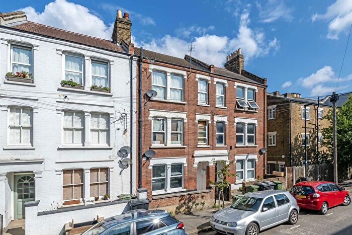 2 Bedroom Flat To Rent In Southwell Road, Camberwell, SE5