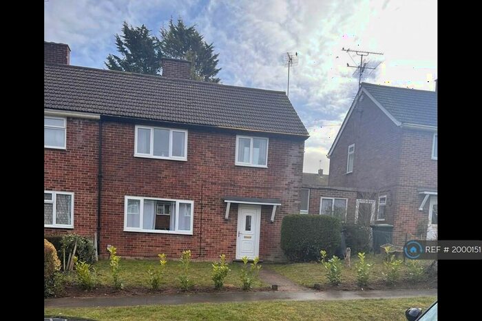 3 Bedroom Semi-Detached House To Rent In Brooke Avenue, Saffron Walden, CB10