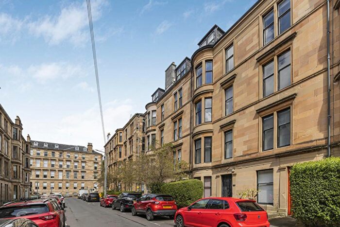 4 Bedroom House Of Multiple Occupation To Rent In Flat, Ruthven Street, Glasgow, G12