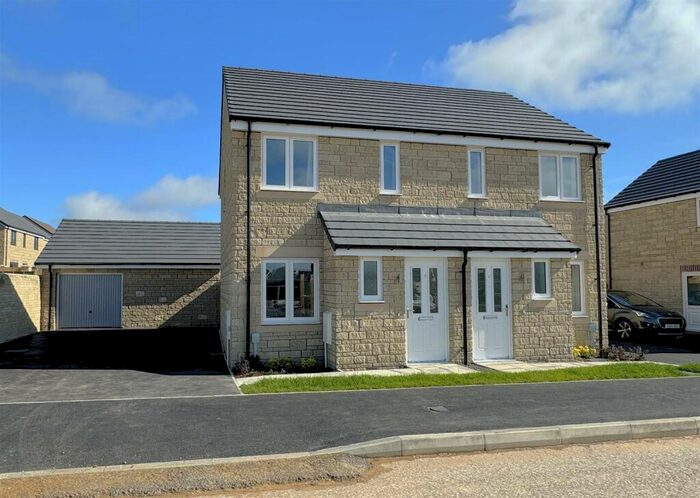 2 Bedroom Semi-Detached House To Rent In Lullus Way, Malmesbury, SN16