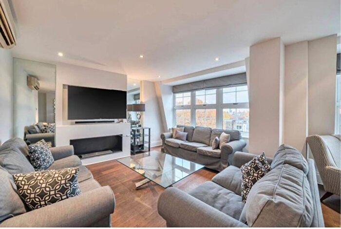 2 Bedroom Flat To Rent In - Brompton Road, London, SW3