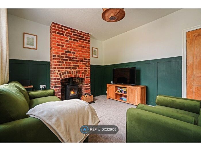 2 Bedroom Terraced House To Rent In Top Road, Chesterfield, S44