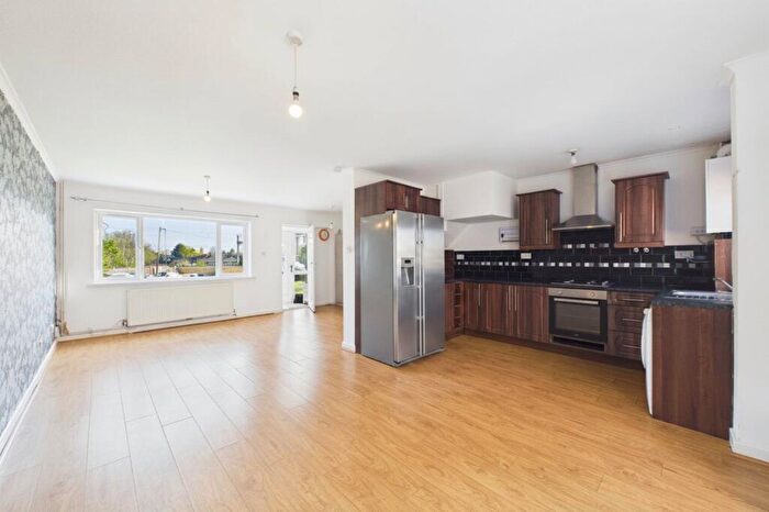 3 Bedroom Terraced House To Rent In Welbeck Road, Maidenhead, Berkshire, SL6