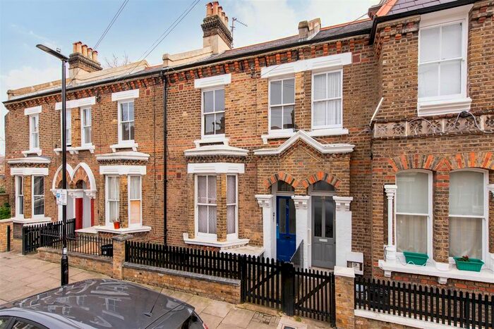 1 Bedroom Flat To Rent In Fourth Avenue, London, W10