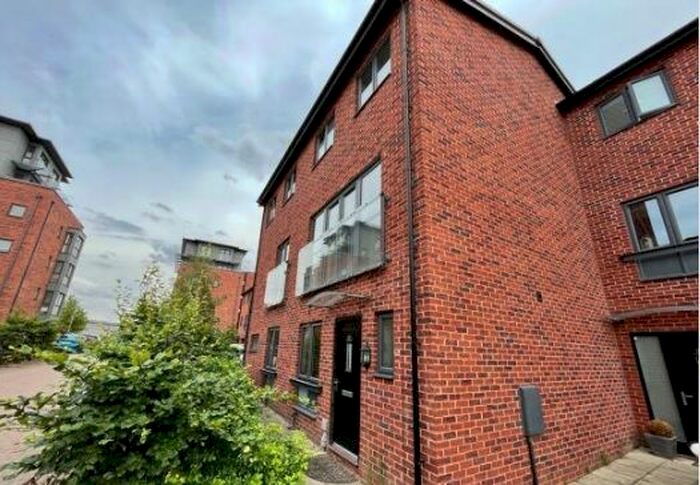 4 Bedroom End Of Terrace House To Rent In Cable Place, Hunslet, Leeds, LS10