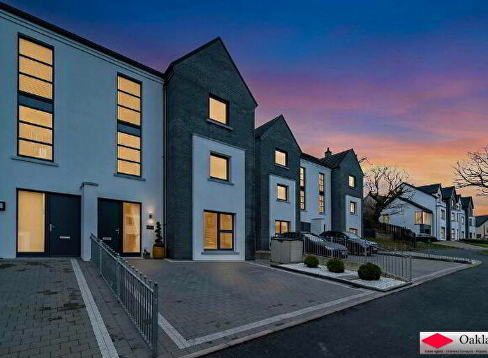 4 Bedroom Semi-Detached House For Sale In Victoria Gate, Derry, BT47