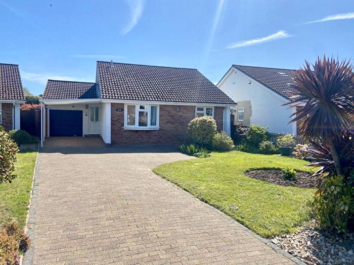 3 Bedroom Detached Bungalow For Sale In Robin's Meadow, Titchfield Common, PO14