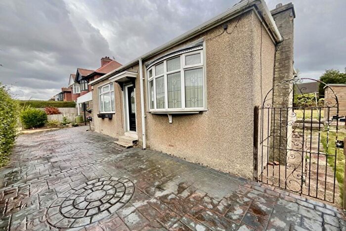 2 Bedroom Bungalow For Sale In Storth Lane, Kiveton Park, Sheffield, S26