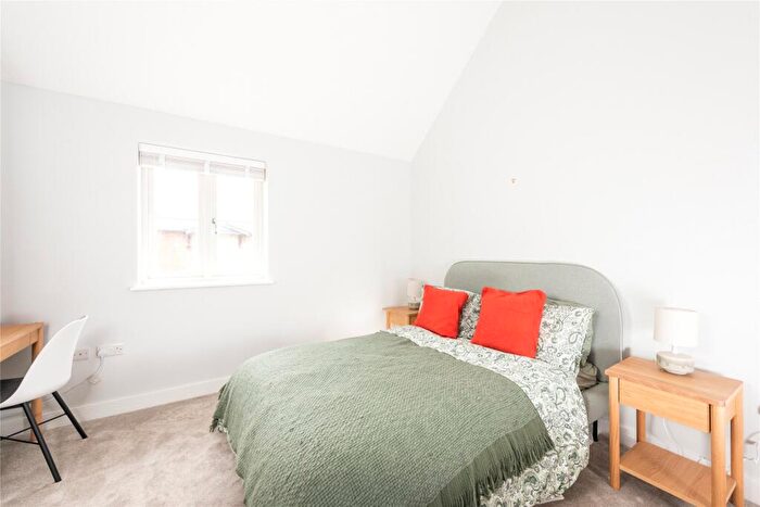 2 Bedroom Bungalow For Sale In Tandys Close, Turvey, Bedfordshire, MK43