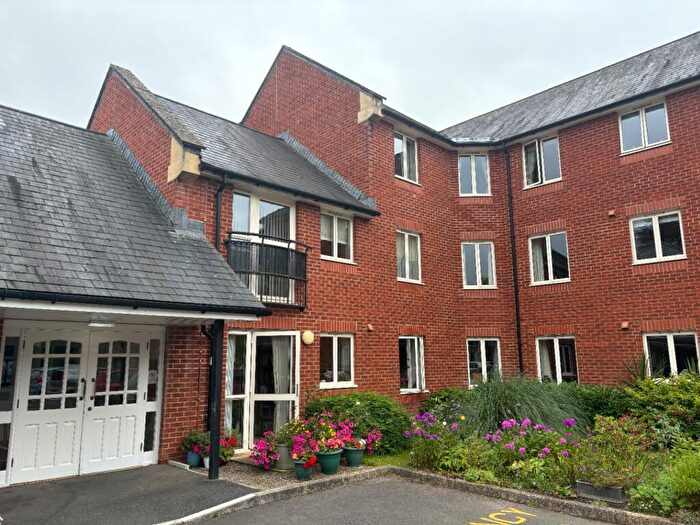 1 Bedroom Apartment To Rent In Mondyes Court, Wells, BA5