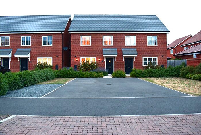 3 Bedroom Semi-Detached House For Sale In Banbury Drive, Hampton Water, Peterborough, PE7