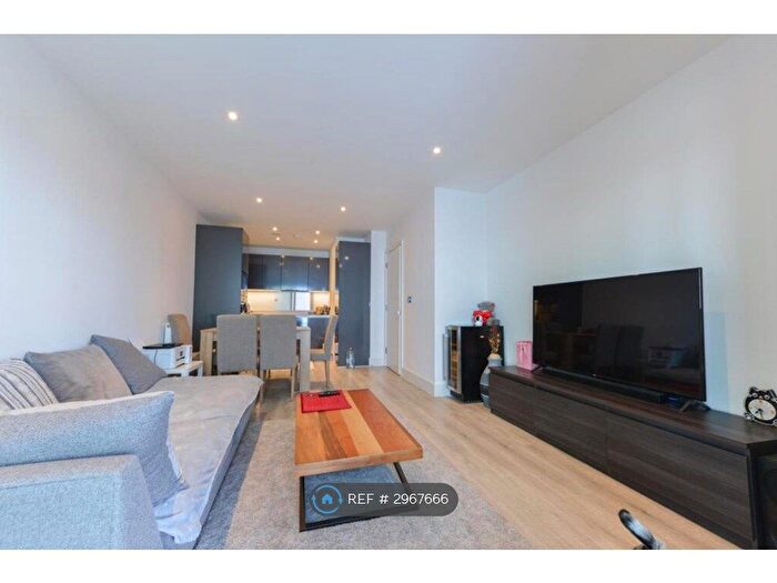 1 Bedroom Flat To Rent In Brunswick House, Orpington, BR6