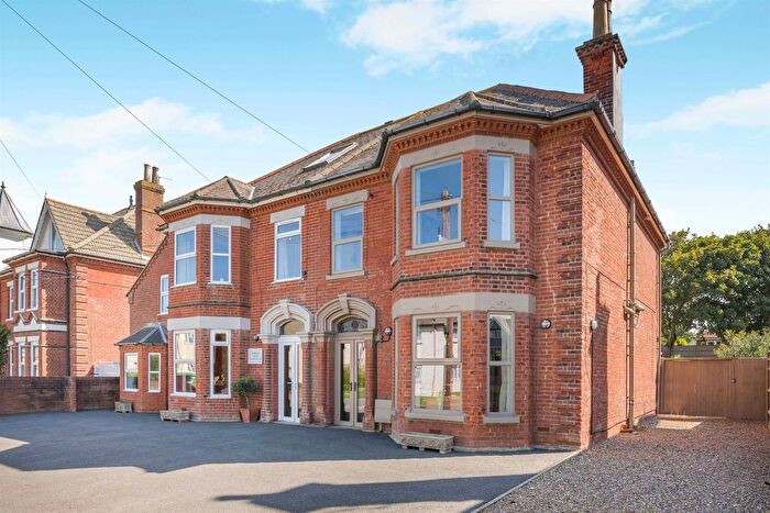 5 Bedroom Detached House For Sale In Paston Road, Mundesley, Norwich, NR11