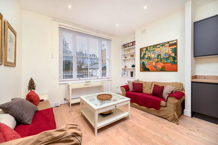 2 Bedroom Flat To Rent In Blythe Road, West Kensington, W14