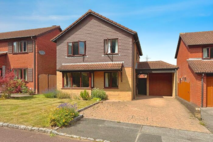 4 Bedroom Detached House For Sale In Tiffany Close, Wokingham, RG41