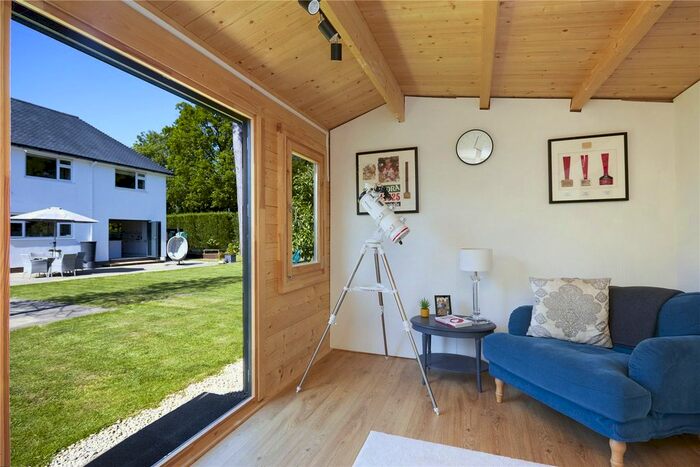 4 Bedroom Detached House For Sale In Portley Lane, Caterham, CR3