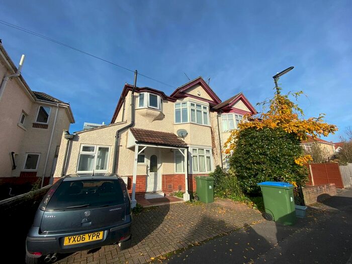 7 Bedroom Semi-Detached House To Rent In Merton Road, Southampton SO17