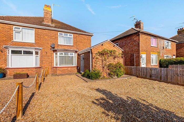 3 Bedroom Semi Detached House For Sale In Rotten Row, Pinchbeck, Spalding, PE11