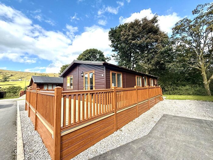 2 Bedroom Mobile/park Home For Sale In Limefitt Holiday Park, Patterdale Road, Windermere, LA23