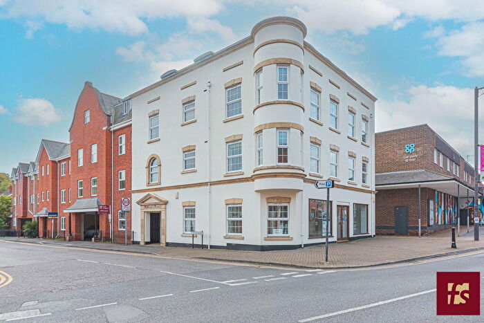 2 Bedroom Apartment For Sale In Peninsula Place, Napier Road, Crowthorne, RG45