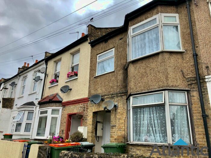 2 Bedroom Flat To Rent In Church Road, Manor Park, E12