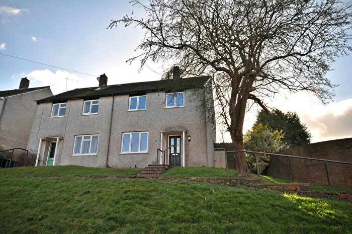 2 Bedroom Semi-Detached House To Rent In Hawfield Lane, Burton-on-Trent, Staffordshire, DE15