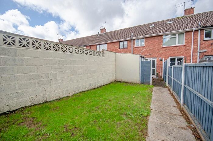 1 Bedroom Flat To Rent In Dibden Road, Downend, Bristol, BS16