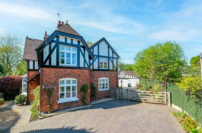4 Bedroom Detached House For Sale In Alcester Road, Burcot, B60