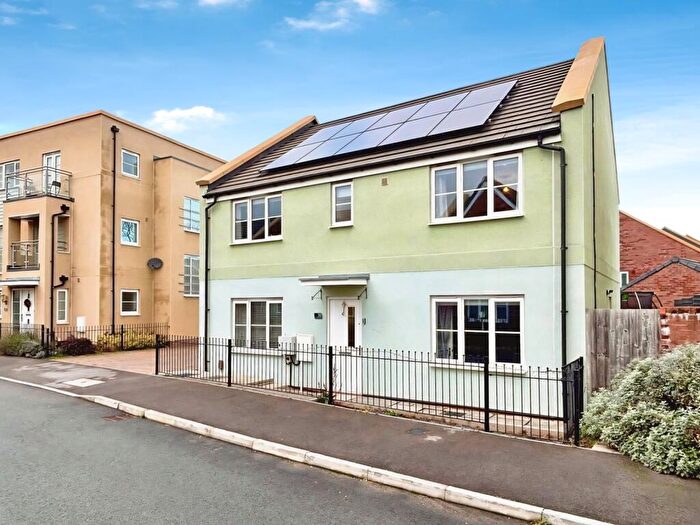 5 Bedroom Detached House For Sale In Fairford Road, Oakley Grange, Cheltenham, GL52