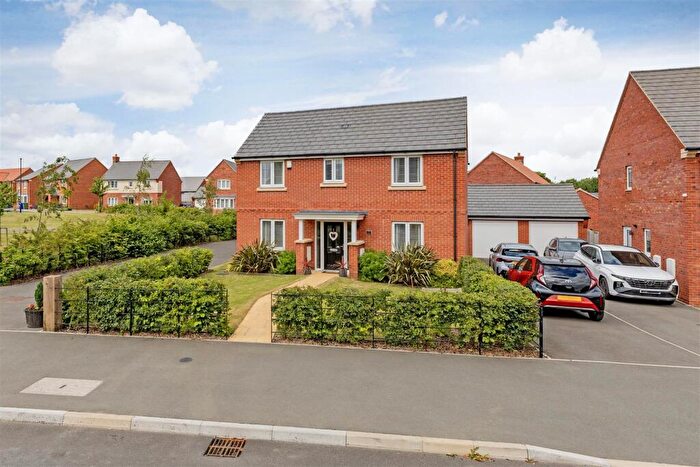 4 Bedroom Detached House For Sale In Whinfell Road, Dunston, Chesterfield, S41