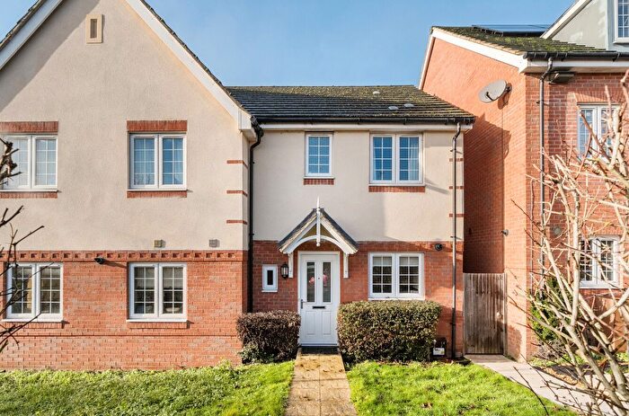 2 Bedroom Semi Detached House For Sale In Cintra View, Northumberland Avenue, Reading, RG2