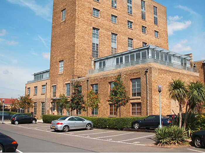 2 Bedroom Maisonette To Rent In Pollards Close, Rochford, Essex, SS4