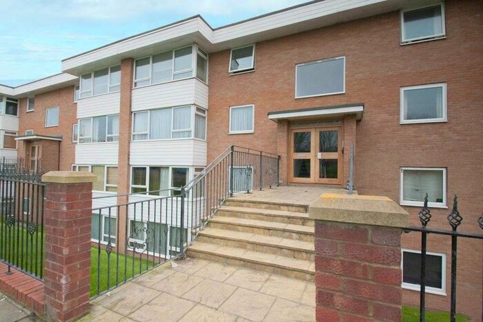 2 Bedroom Flat To Rent In Roedean Road, Brighton, BN2