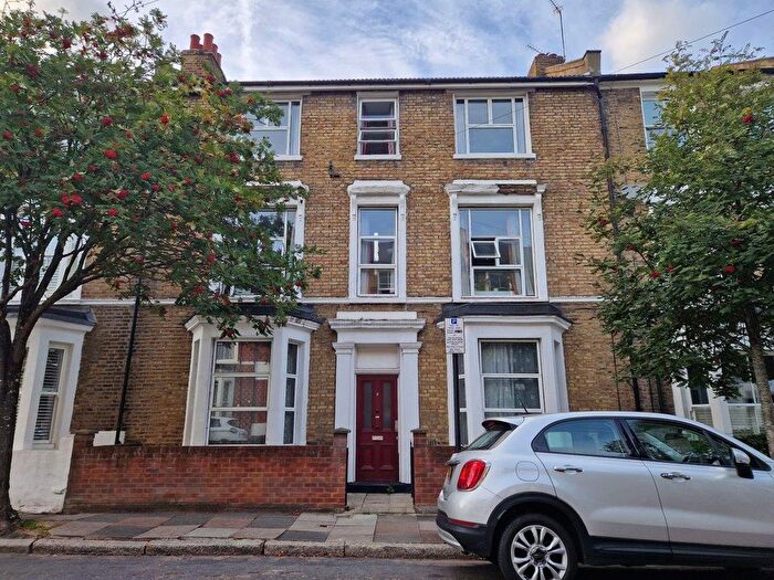 4 Bedroom Terraced House To Rent In Landseer Road, Islington, N19