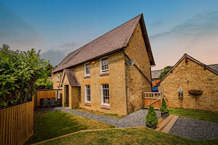 6 Bedroom Detached House For Sale In Oving Road, Whitchurch, Aylesbury, HP22
