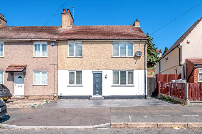 4 Bedroom Semi-Detached House For Sale In Green Walk, Crayford, Kent, DA1
