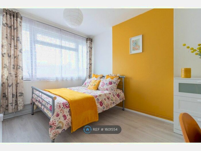3 Bedroom Maisonette To Rent In Darwin Street, London, SE17