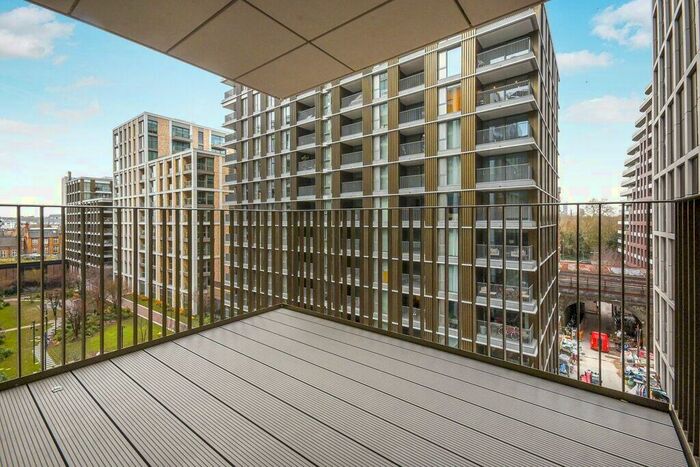 3 Bedroom Apartment For Sale In Prince Of Wales Drive London, SW11