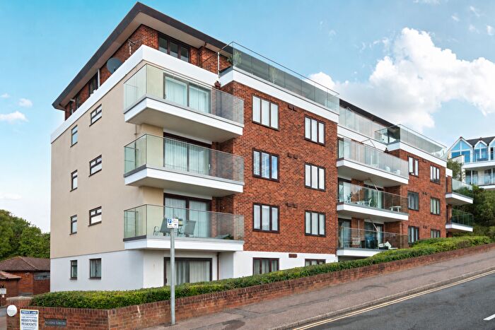 2 Bedroom Flat For Sale In Marina Towers, The Marina, Bournemouth, Bournemouth Christchurch Poole, BH5