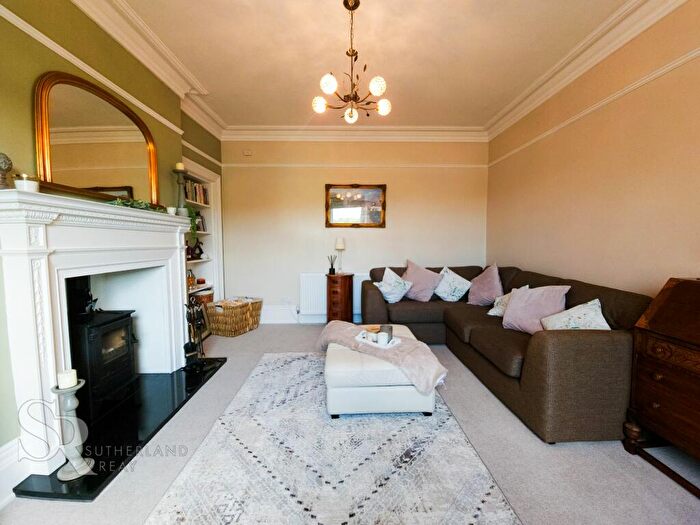 4 Bedroom Detached House For Sale In Spinnerbottom, Birch Vale, SK22