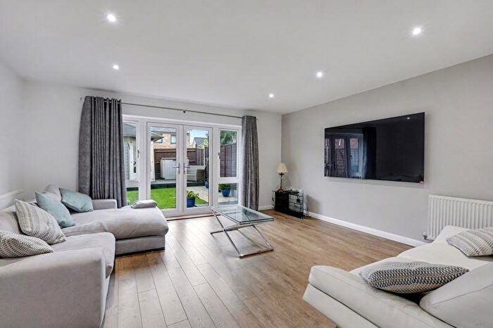 4 Bedroom Town House For Sale In The Fort, Rochester, ME1