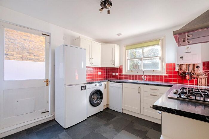 1 Bedroom Flat To Rent In Kimberley Road, London, SW9