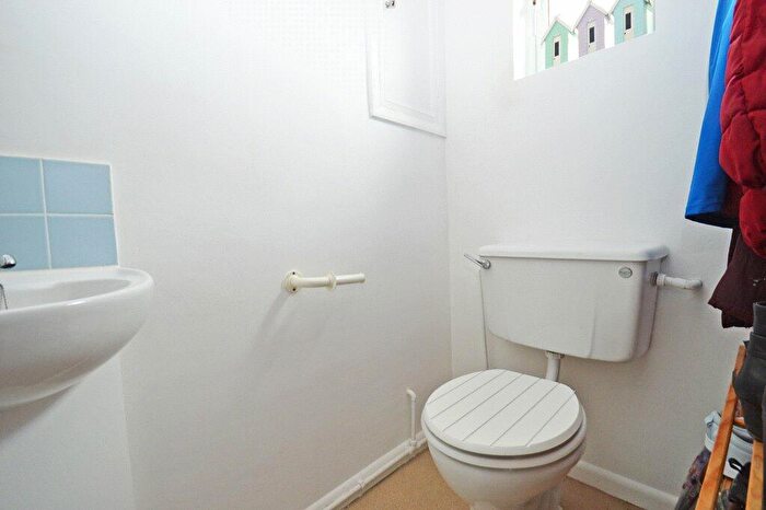 5 Bedroom Detached House For Sale In Brackenley Crescent Embsay, BD23