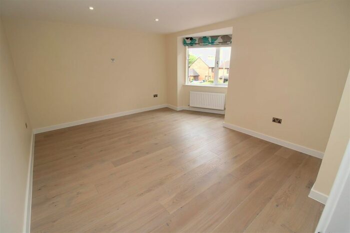 1 Bedroom Flat To Rent In Malden Close, Cambridge, CB5
