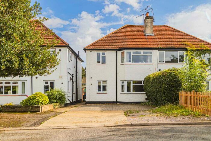 2 Bedroom Apartment To Rent In Boxmoor Location, HP1